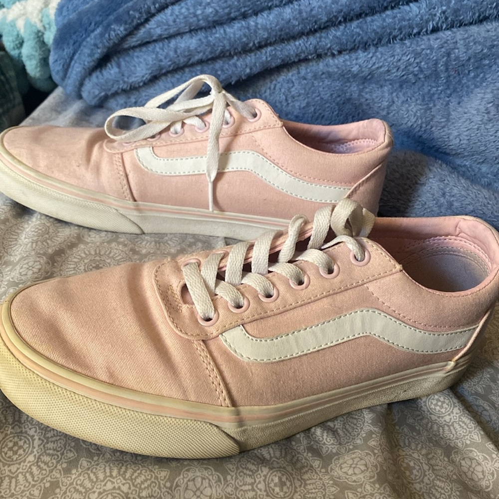 Vans - Picture 2 of 5